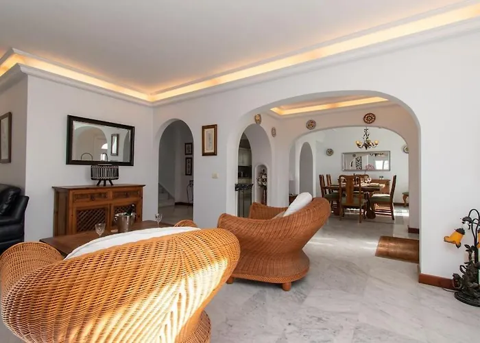 Skylight Wonderful 7 Bedroom