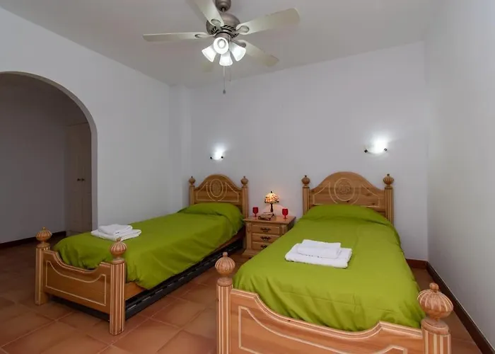 Skylight Wonderful 7 Bedroom