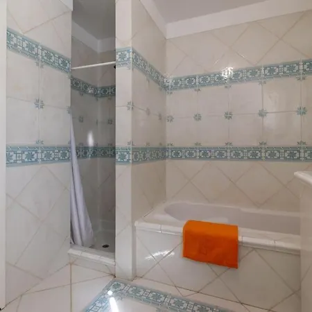 Skylight. Wonderful 6 Bedroom Villa.