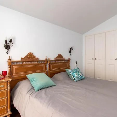 Skylight Wonderful 7 Bedroom Willa *