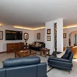 Skylight Wonderful 7 Bedroom Вілла
